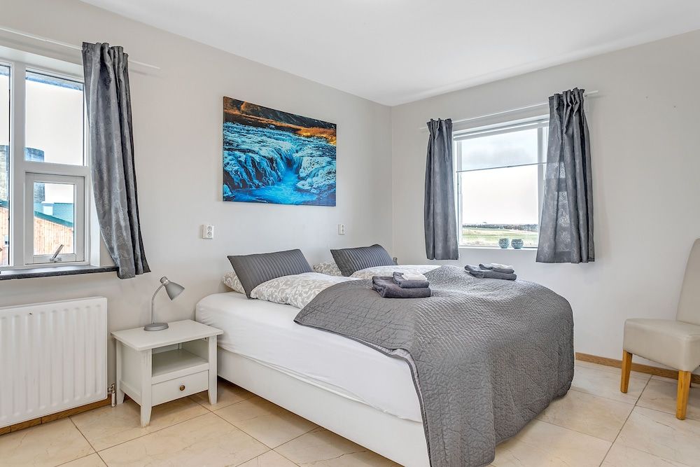 Guesthouse Vatnsholt Double or Twin Room, Private Bathroom 4