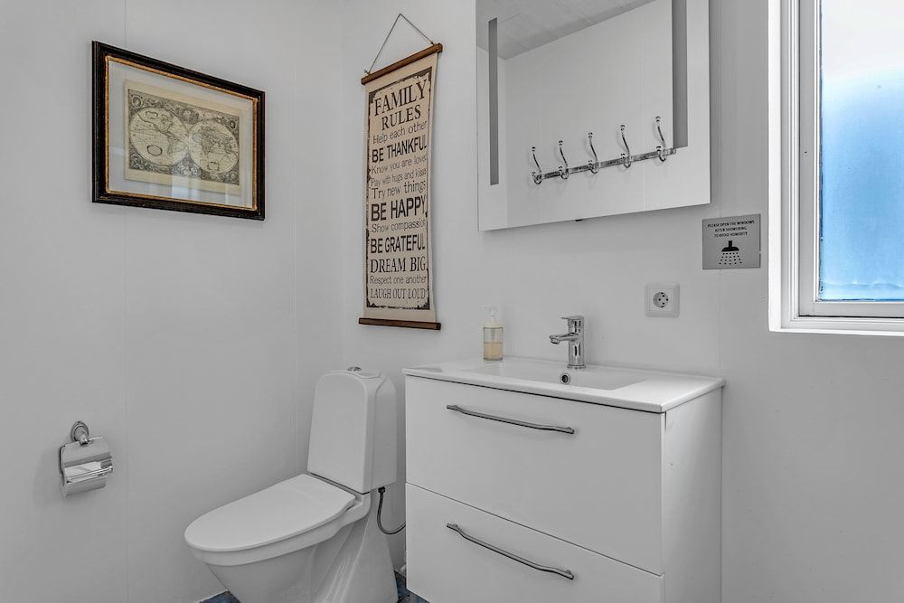 Guesthouse Vatnsholt Double or Twin Room, Shared Bathroom 6