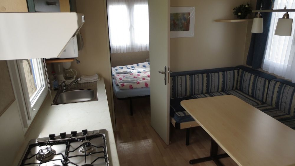 Cottage (Small)