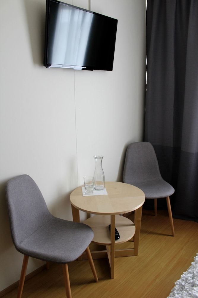 North West Restaurant & Guesthouse Double Room, Private Bathroom 9