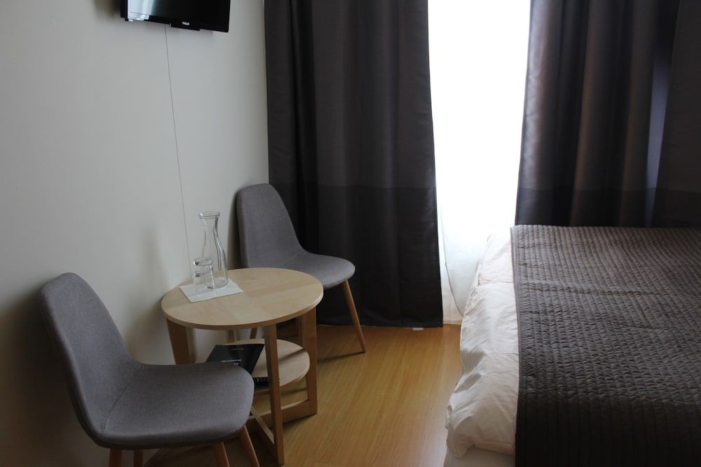 North West Restaurant & Guesthouse Double Room, Private Bathroom 10