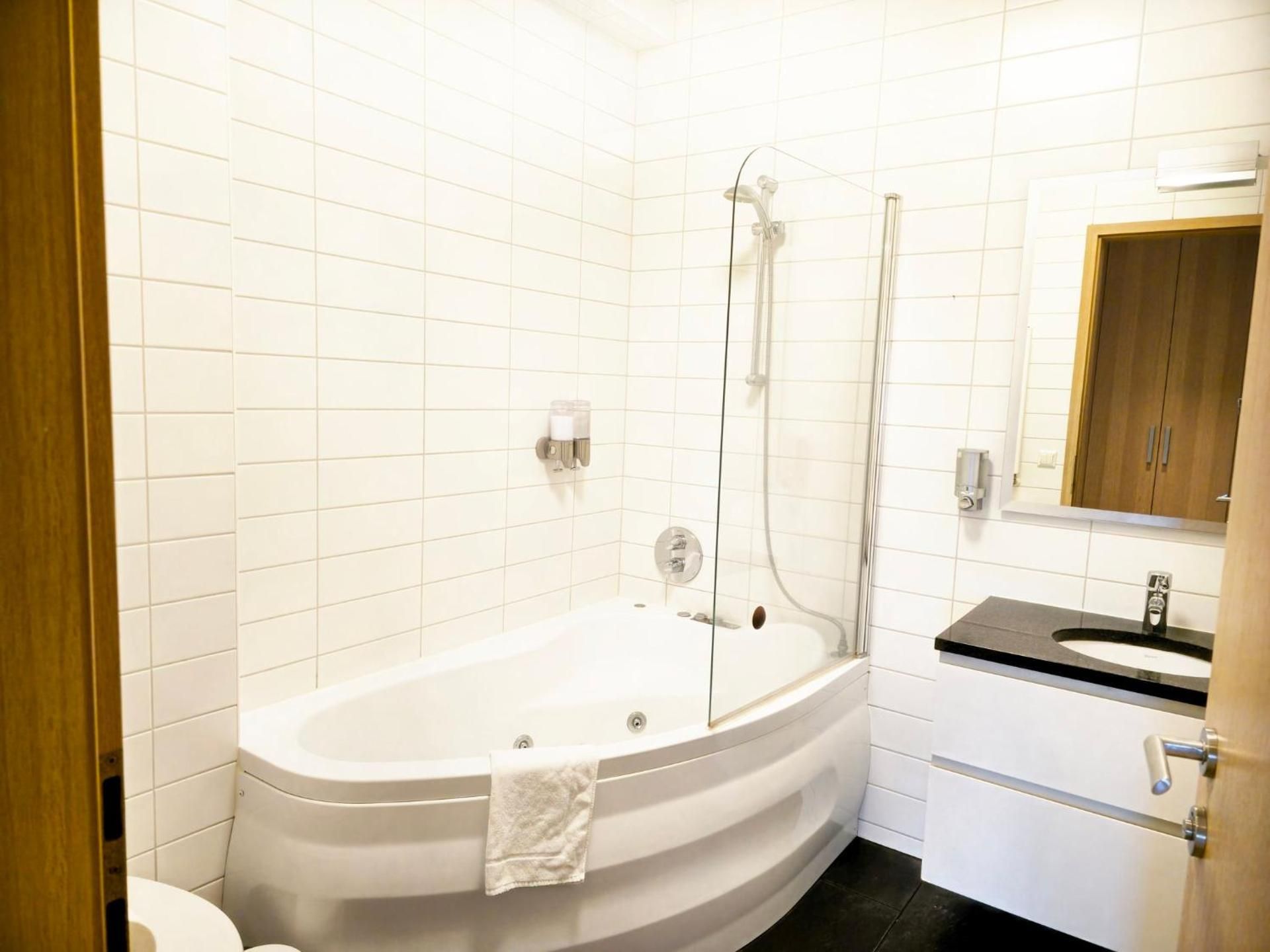2-Bedroom Deluxe Apartment