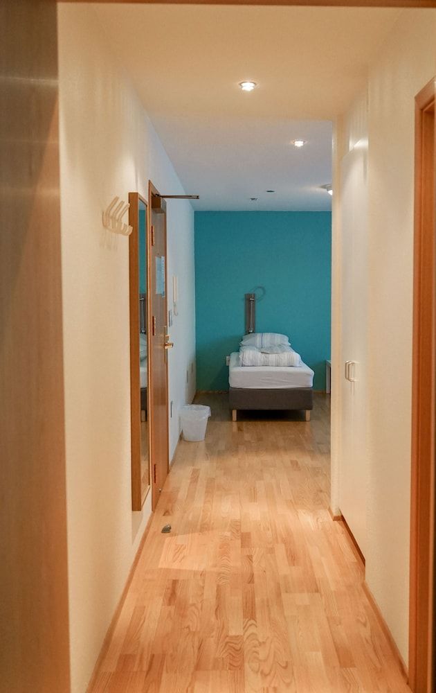 Start Hostel Family Room, Private Bathroom 9