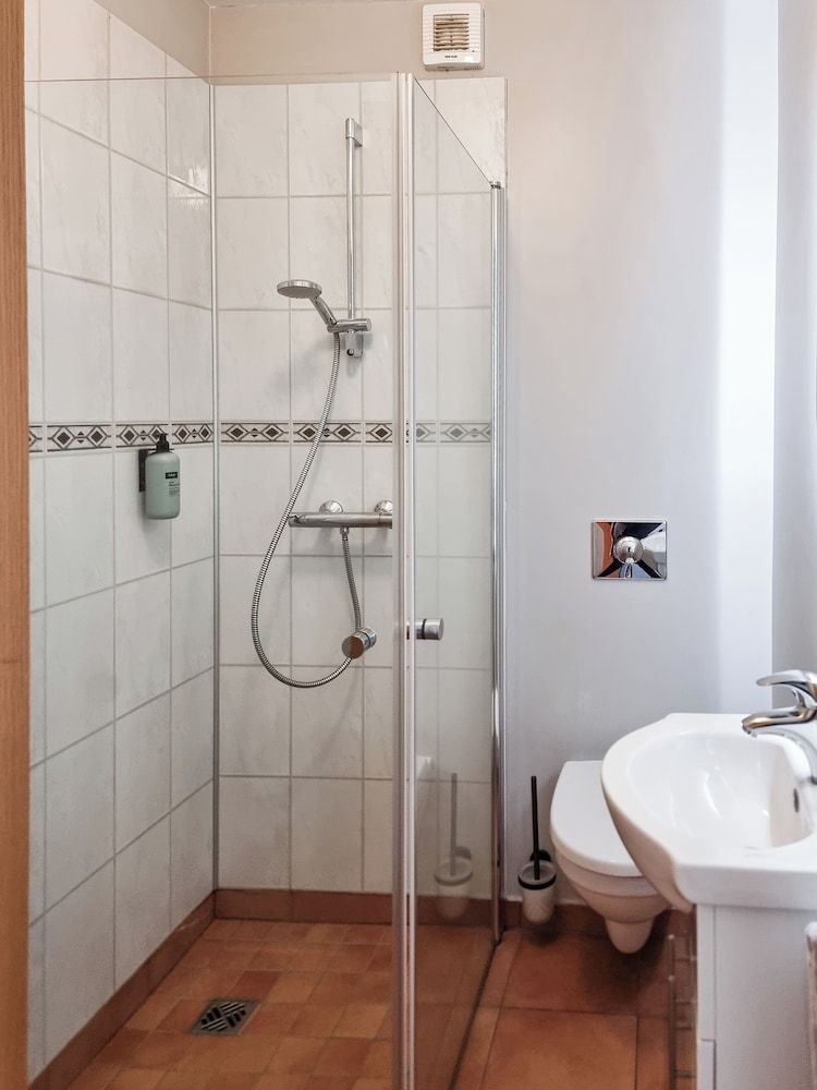 Hótel Laugarvatn Standard Quadruple Room 7