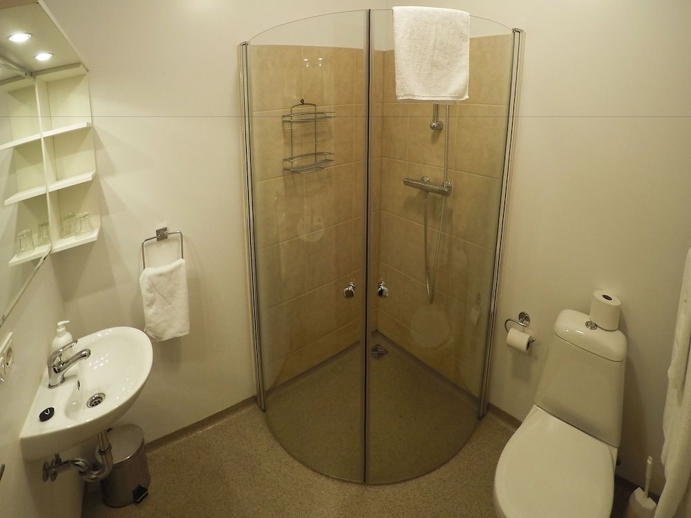 Lambastadir Guesthouse Economy Triple Room 6