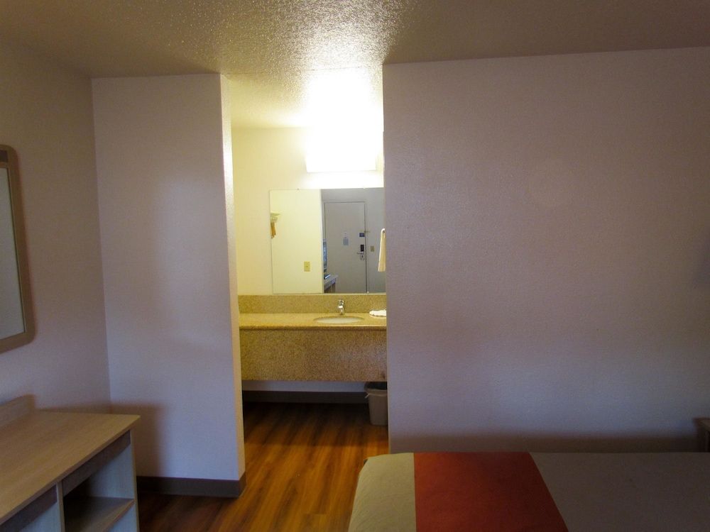 Standard Room, 2 Queen Beds, Non Smoking