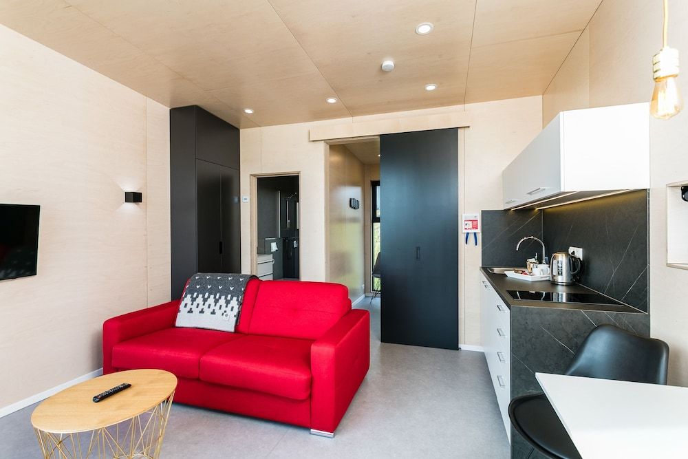 Harbour View Comfort Cabin, 1 Queen Bed with Sofa bed, Partial Ocean View 4