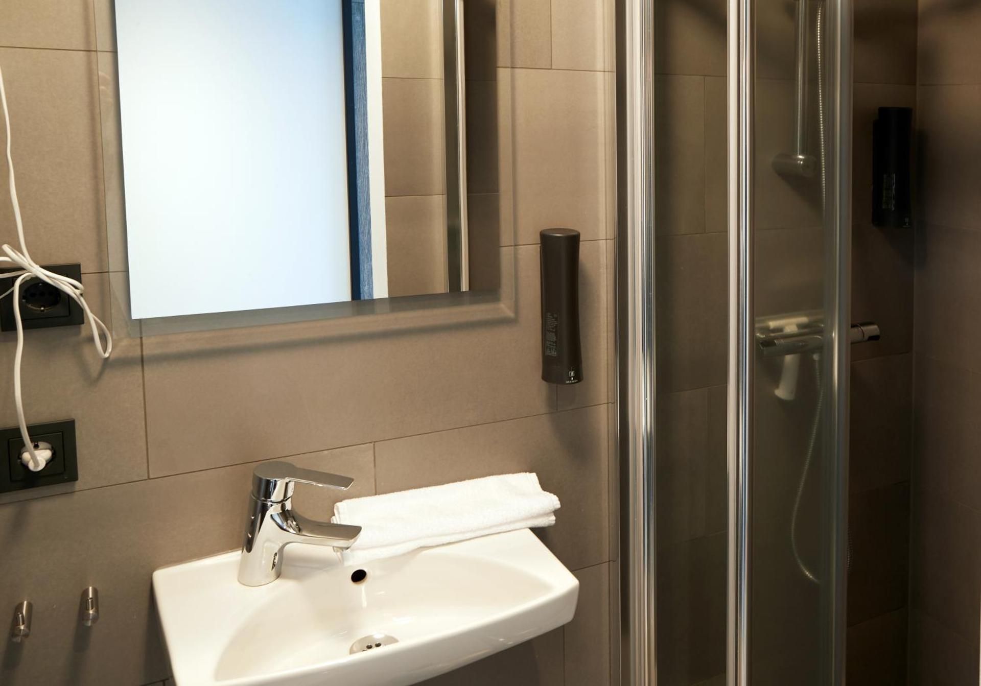 Family Connecting Rooms (Standard)