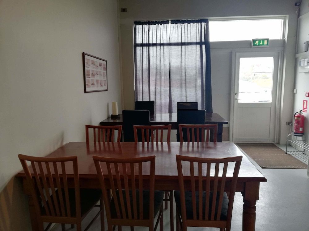 Reykjanes Guesthouse Family Room, Shared Bathroom 7