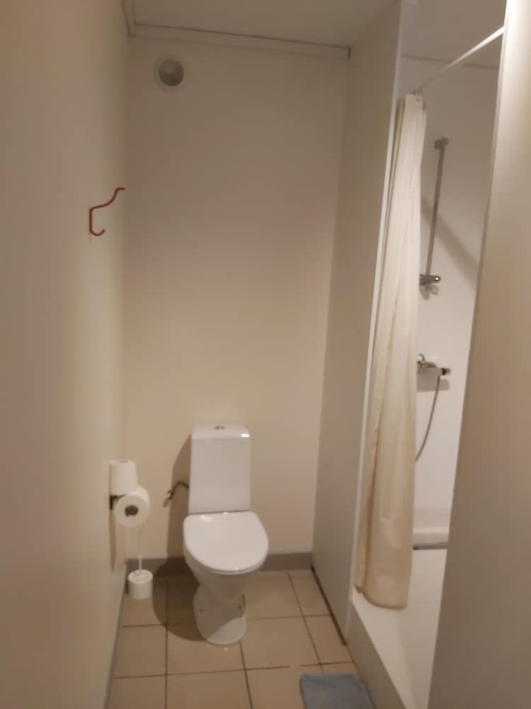 Reykjanes Guesthouse Comfort Apartment, 3 Bedrooms 11