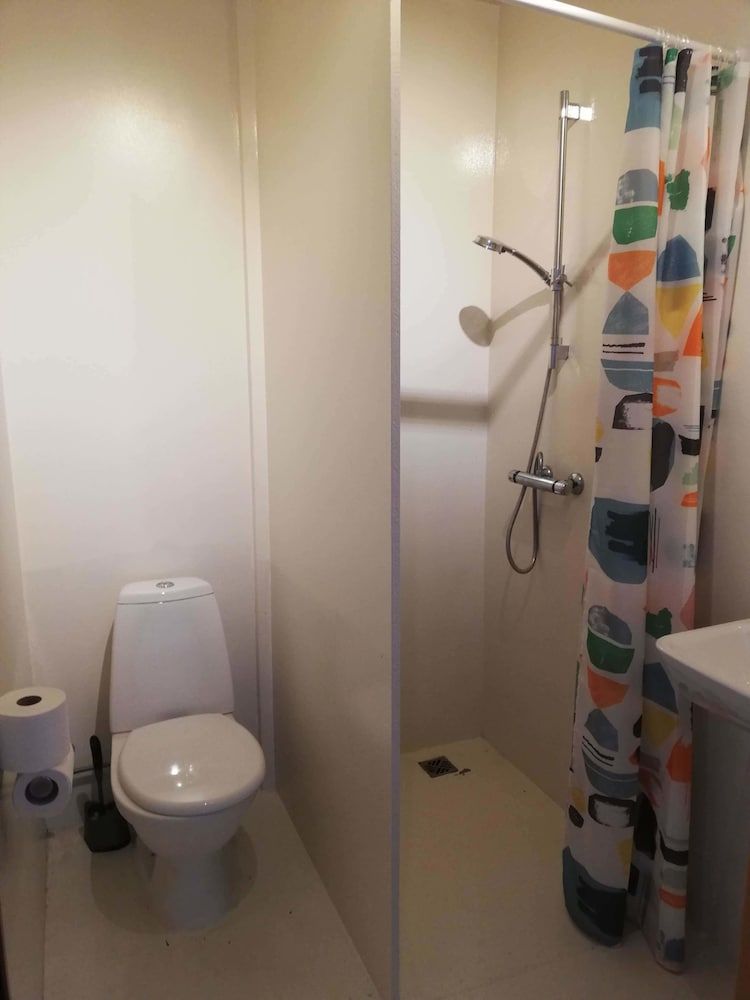 Reykjanes Guesthouse Family Room, Shared Bathroom 6