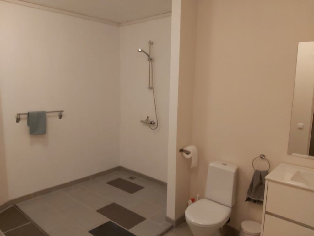 Reykjanes Guesthouse Comfort Apartment, 3 Bedrooms 10