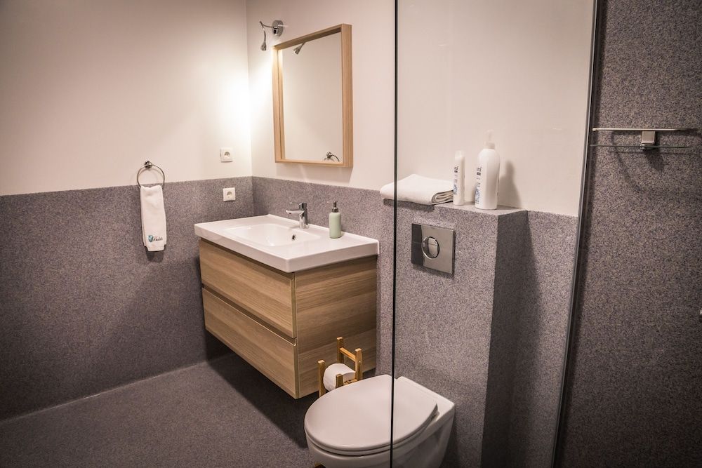 Bakki Hostel and Apartments Deluxe Apartment, 2 Bedrooms, Terrace, Ocean View 6