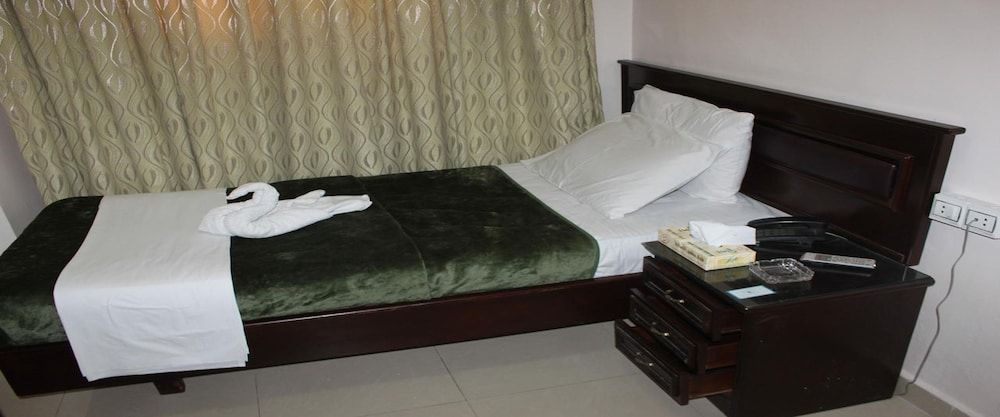 undefined Al-Saleh Hotel 7