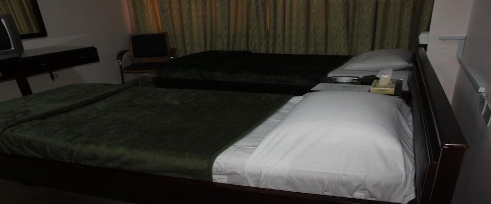 undefined Al-Saleh Hotel 8