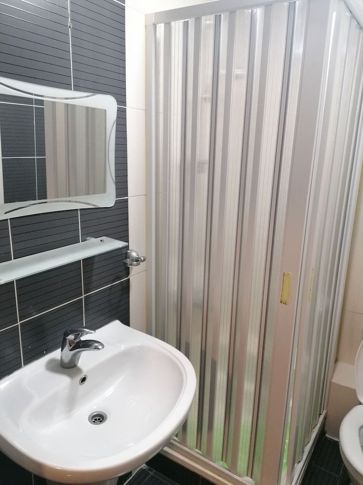 Milano Hotel Suites Family Suite, 2 Bedrooms, City View 13