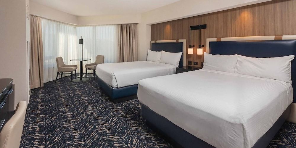 Romulus Luxury 2 Queens