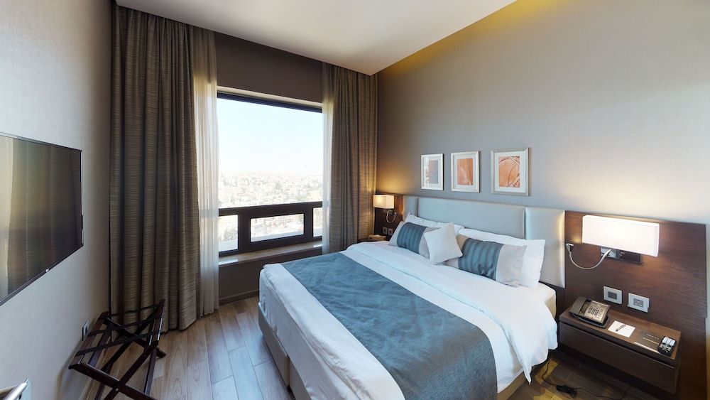 The House Boutique Suites Superior Suite, 1 Bedroom 2