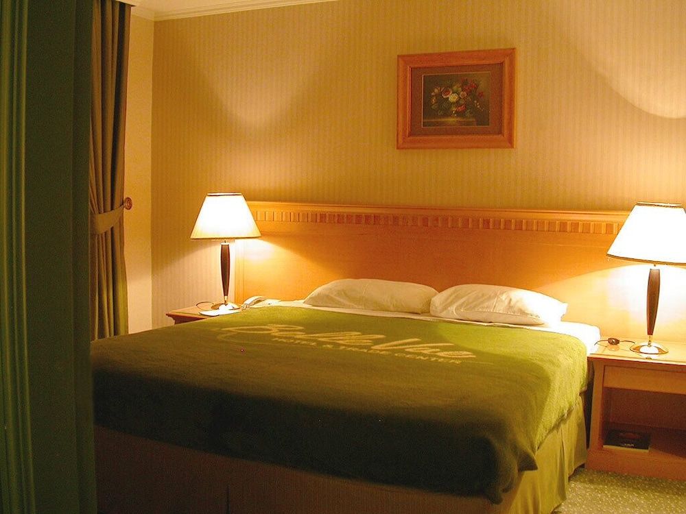 Belle Vue Hotel Room, Connecting Rooms 5