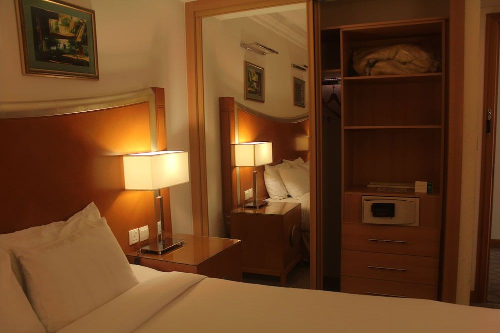 Belle Vue Hotel Room, Connecting Rooms 7