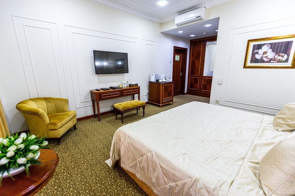 undefined The Plaza Hotel 5