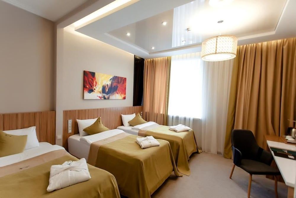 Mildom Premium Hotel Family Room 2
