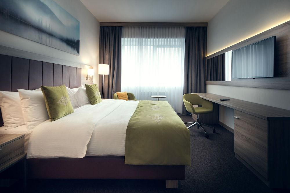 Business Suite, 1 King Bed, Non Smoking