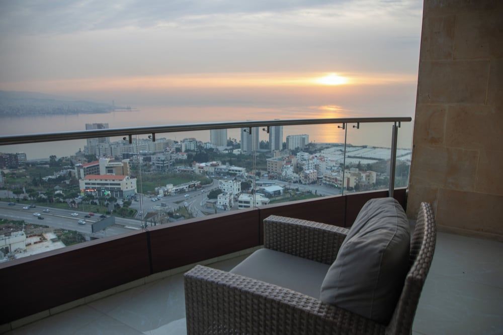 BURJ on BAY Hotel Executive Room, 1 King Bed, Pool Access 3