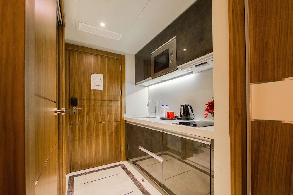 Gems Hotel Standard Room 4