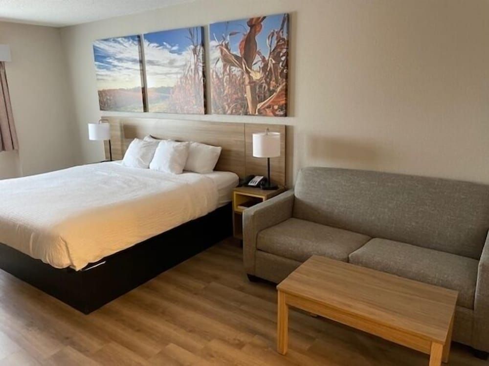 Standard Room, 1 King Bed