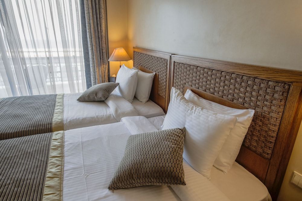 Warwick Palm Beach Hotel Premium Twin Room