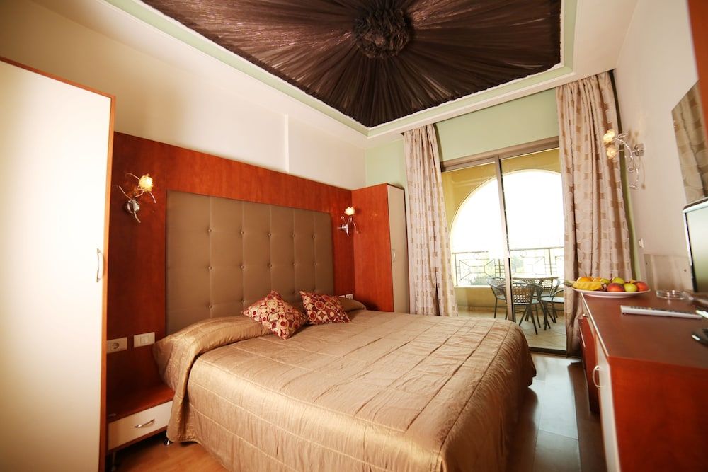 Princessa Hotel Family Suite, 2 Bedrooms, Mountain View