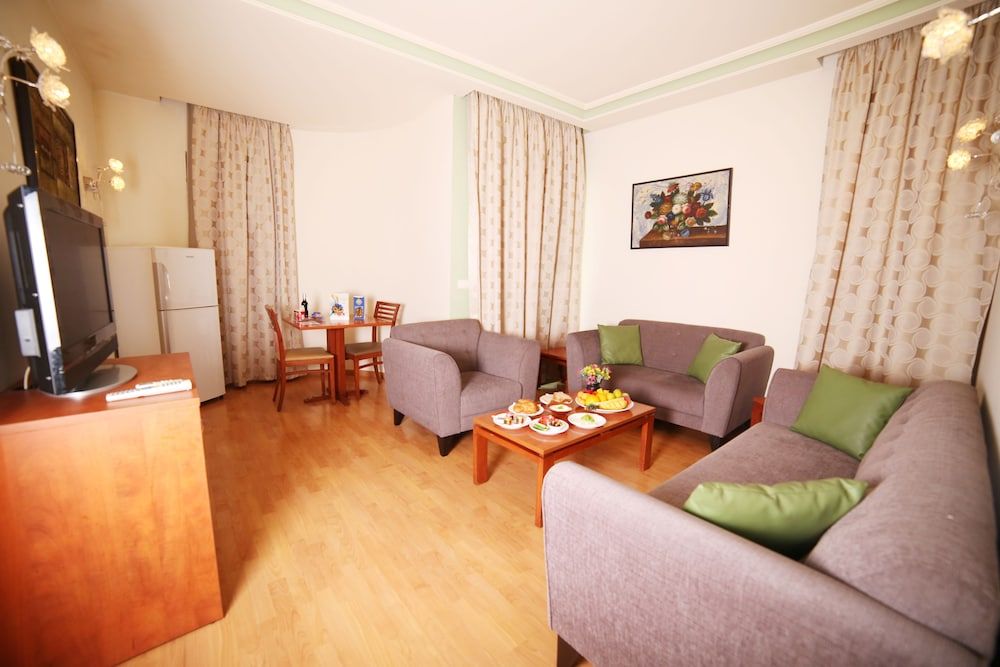 Princessa Hotel Family Suite, 2 Bedrooms, Mountain View 4