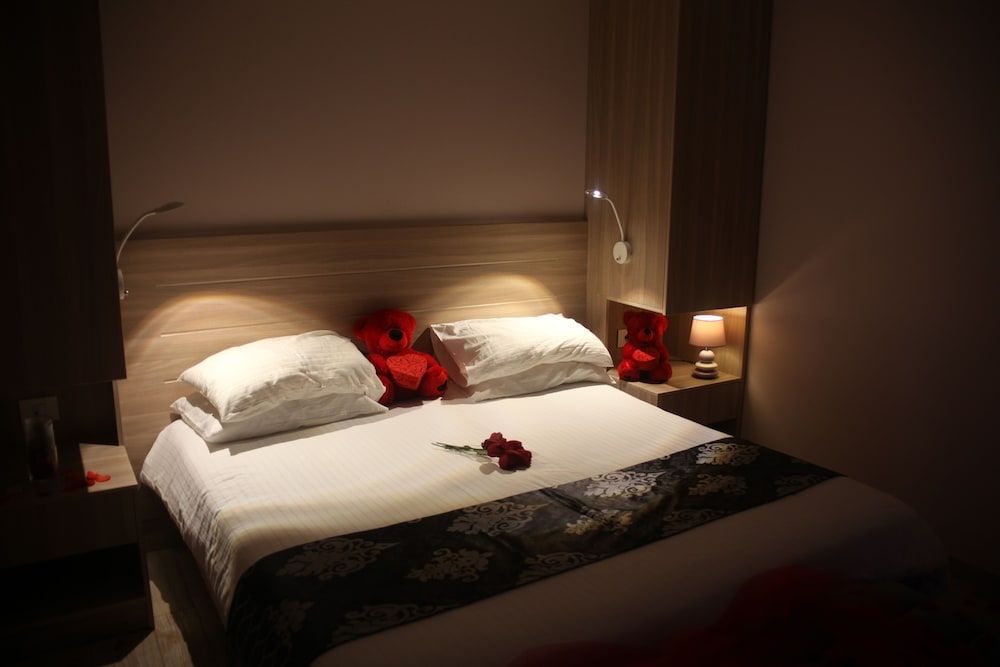 HOtello Guest Suites Comfort Apartment, 1 Bedroom, Smoking, City View 5