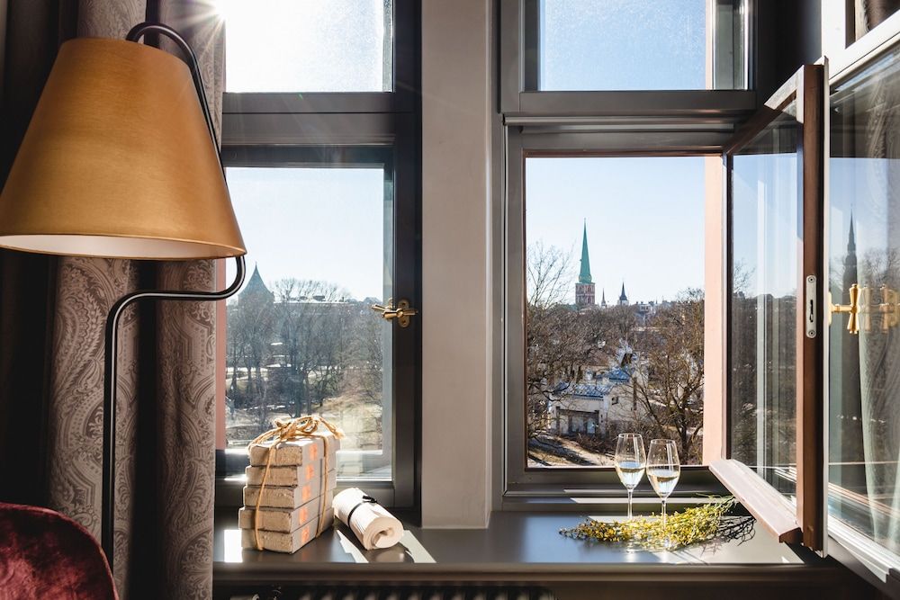 Premium Room, 1 King Bed, Non Smoking, Park View