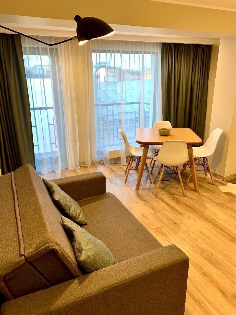 Large One bedroom Apartment with Work room