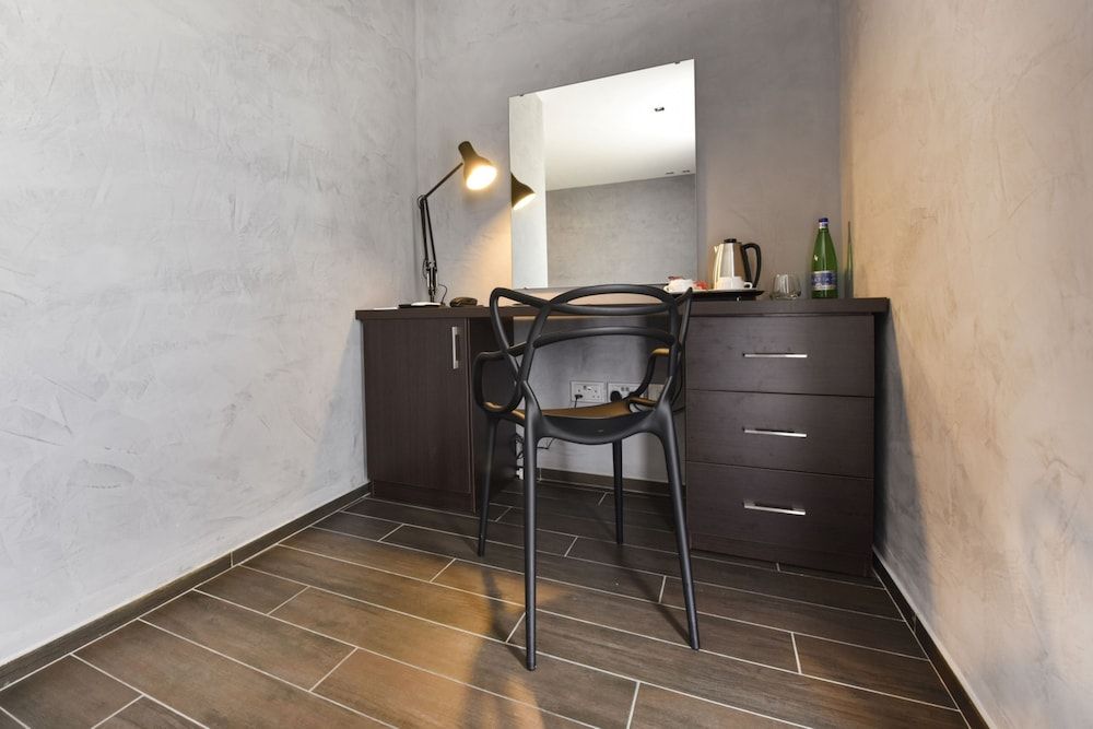 Quaint Boutique Hotel Xewkija Comfort Room (Twin Beds x2 Available on Request) 11