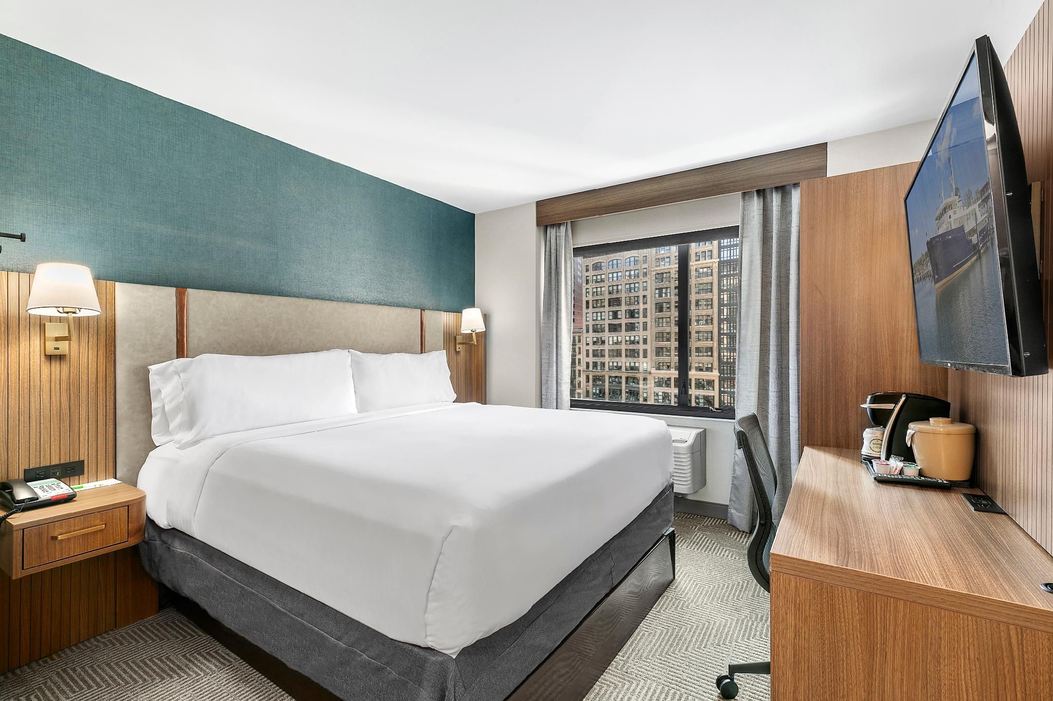 undefined Holiday Inn Manhattan 6th Ave - Chelsea by IHG 7