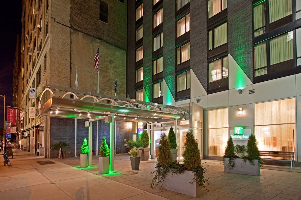 undefined Holiday Inn Manhattan 6th Ave - Chelsea by IHG 4
