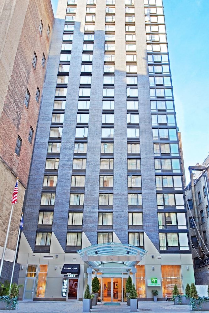 undefined Holiday Inn Manhattan 6th Ave - Chelsea by IHG 3