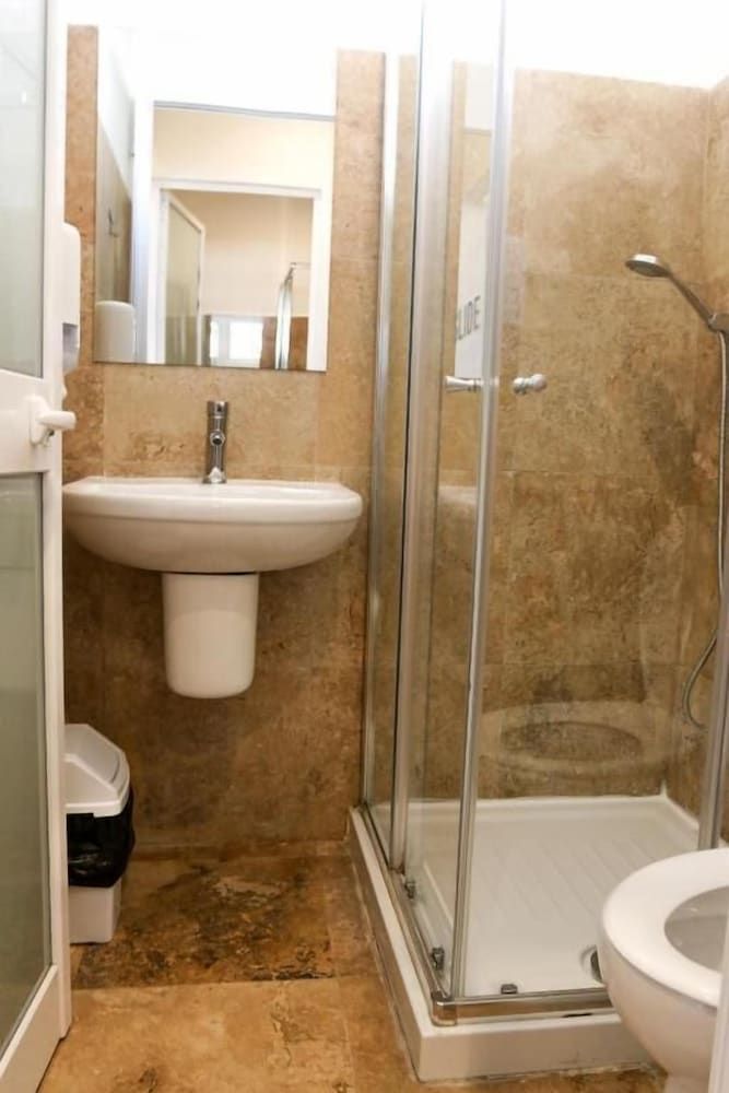 Shared Dormitory, Women only, Pool Access, Sea View (12 beds)