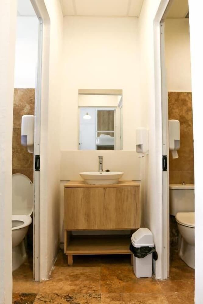 Shared Dormitory, Mixed Dorm, Garden View, Poolside (12 beds)