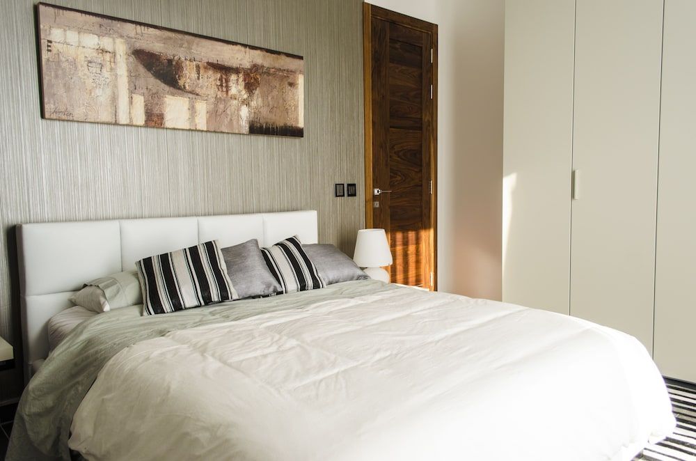 Paramount Bay Penthouse Luxury Penthouse, 4 Bedrooms, Accessible, Private Pool 3