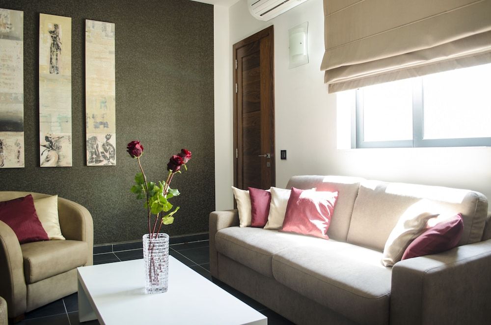 Paramount Bay Penthouse Luxury Penthouse, 4 Bedrooms, Accessible, Private Pool 15