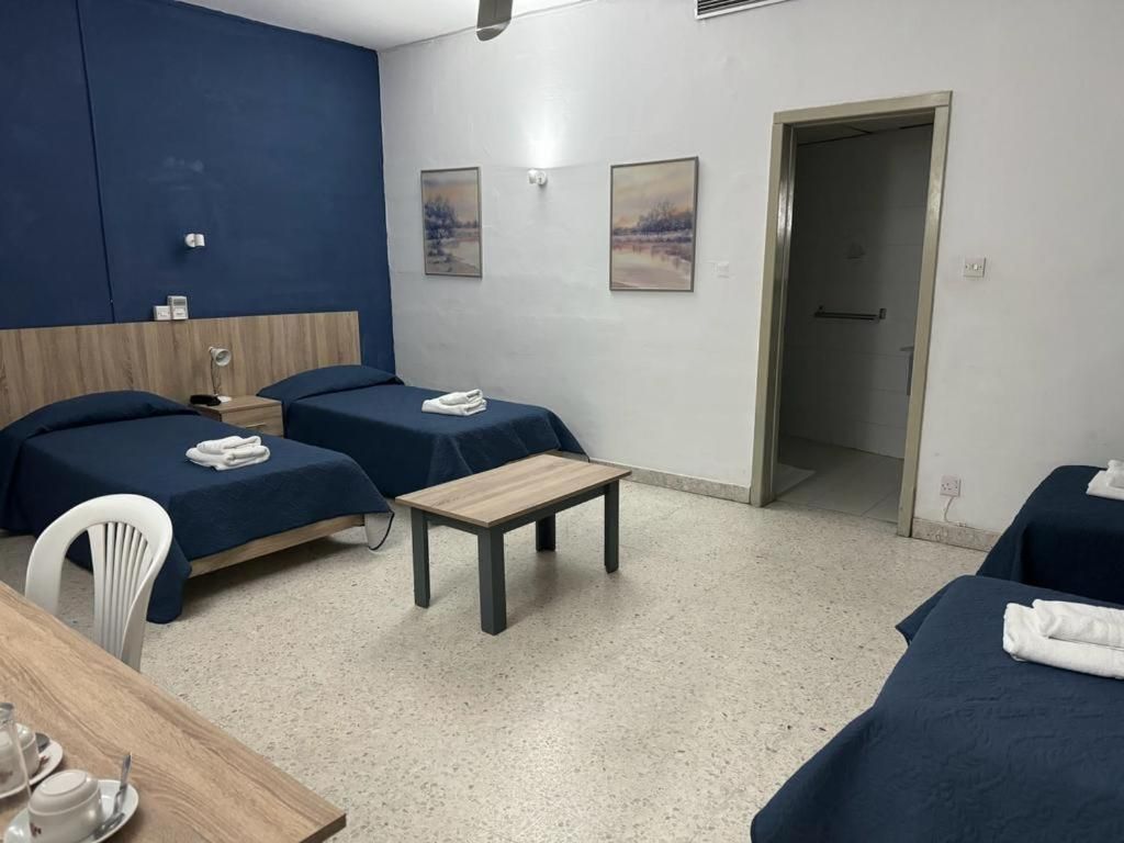 Hotel Roma Quadruple Room 2