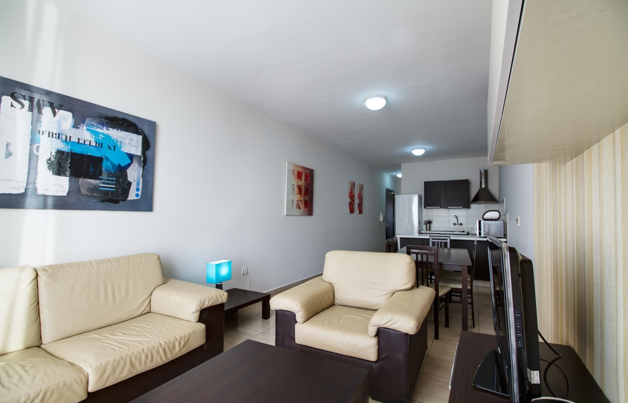 2 Bedrooms Seafront