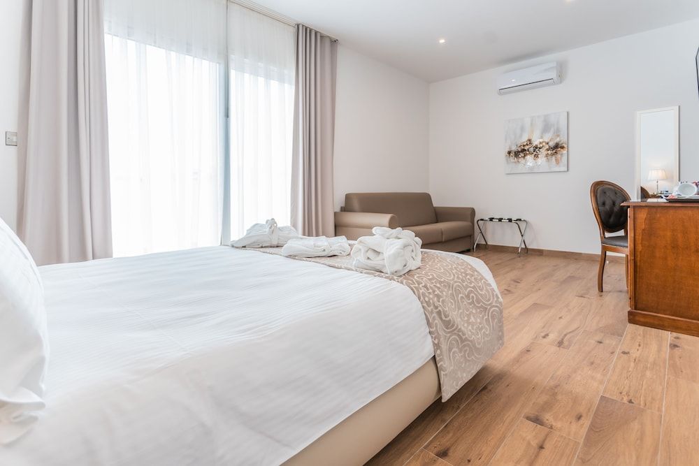 Palazzo Violetta Deluxe Suite, Terrace 3