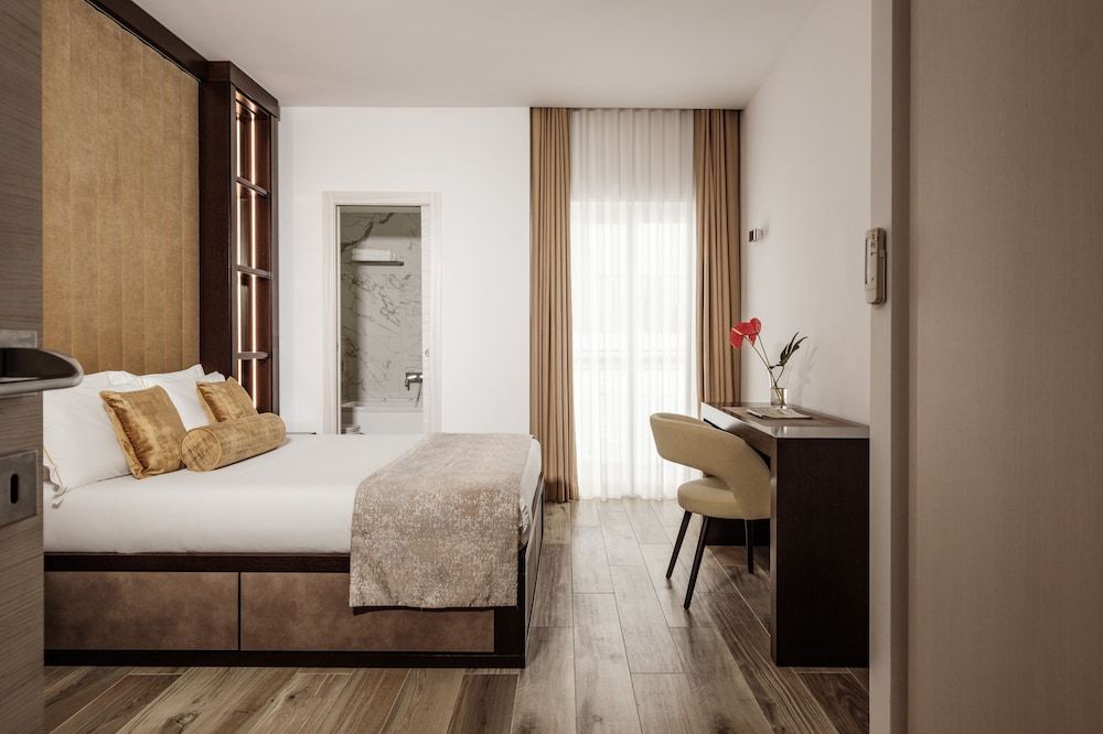 1926 Le Soleil Hotel & SPA Luxury Apartment