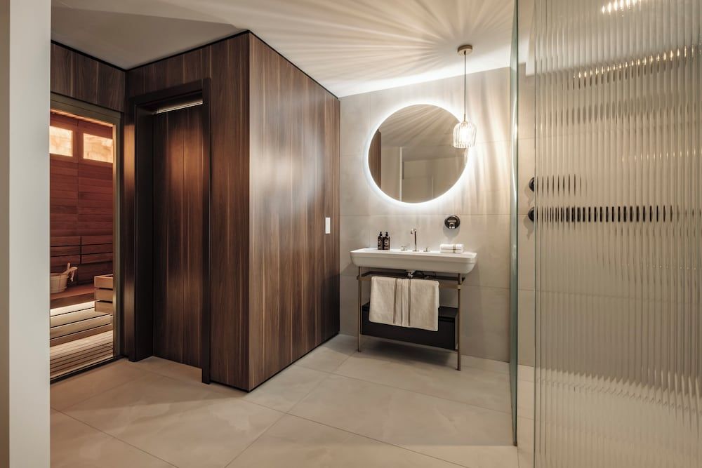 1926 Le Soleil Hotel & SPA Deluxe Suite with Private Pool and Sauna 3