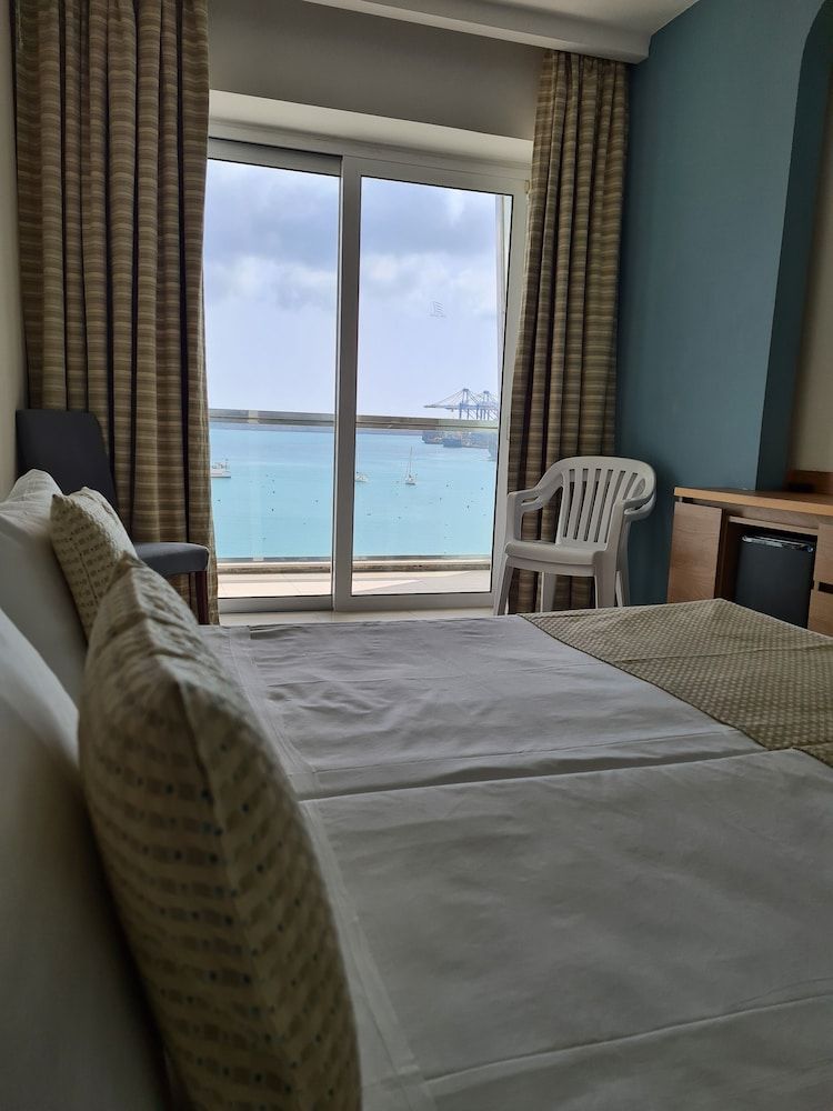 Water's Edge Standard Double or Twin Room 7